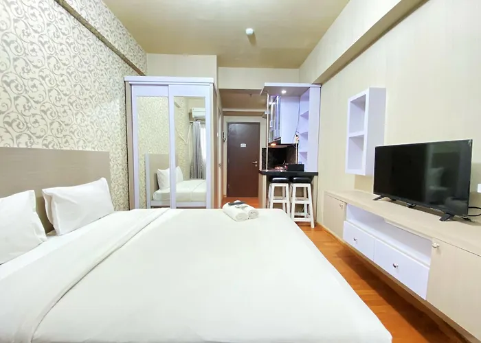 Relaxing Studio Room At Suites @Metro Apartment By Travelio